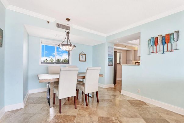 Dining room, Interior, Pendant Lights
