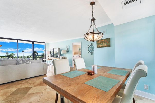 Dining room, Interior, Living room, Pendant Lights