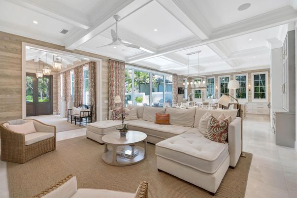 Dining room, Interior, Living room, Pendant Lights, Recessed Lighting