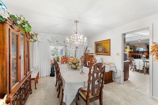Chandelier, Dining room, Interior