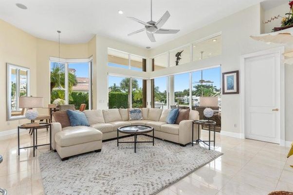Interior, Living room, Pendant Lights, Recessed Lighting
