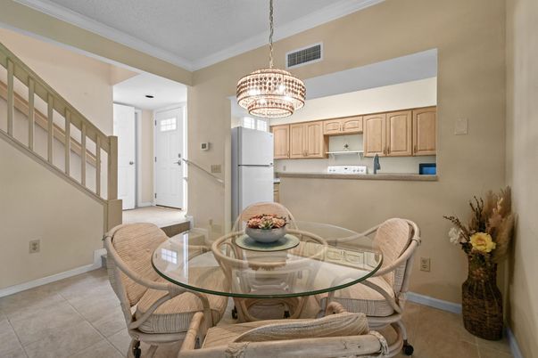 Chandelier, Dining room, Interior, Kitchen, Pendant Lights