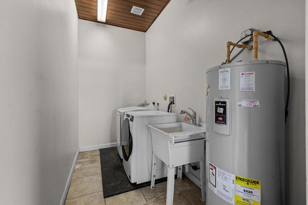 Interior, Washer, Wooden Ceilings