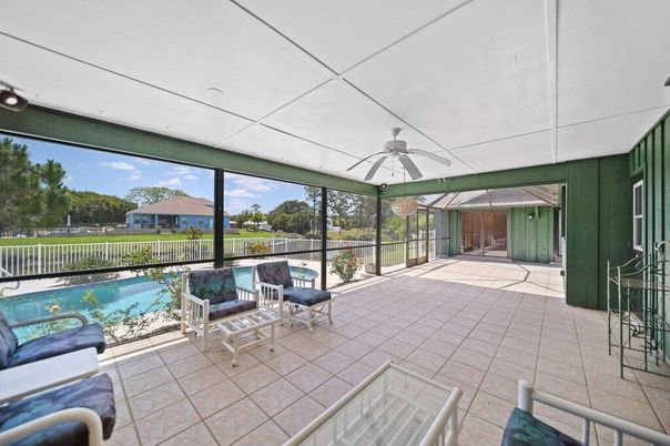 Interior, Pool, Sun Room