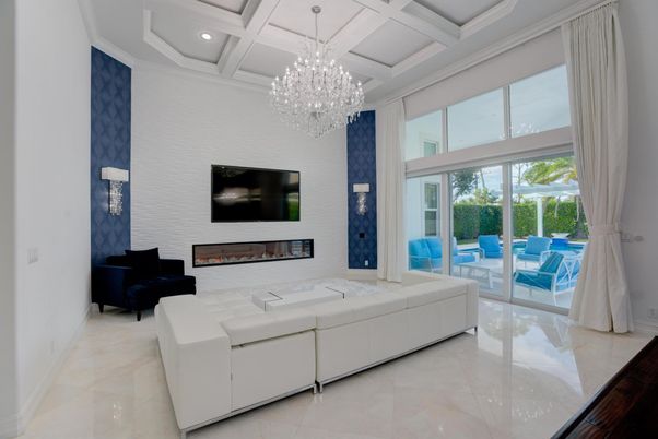 Chandelier, Fireplace, Interior, Living room, Recessed Lighting
