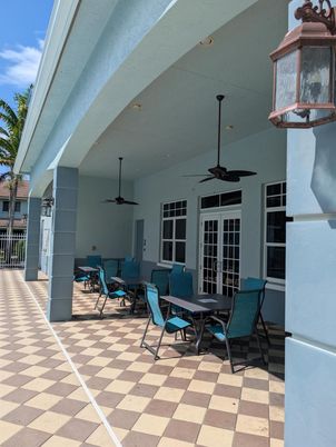 Exterior, Recessed Lighting