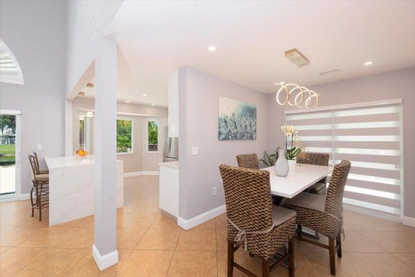 Dining room, Interior, Pendant Lights, Recessed Lighting