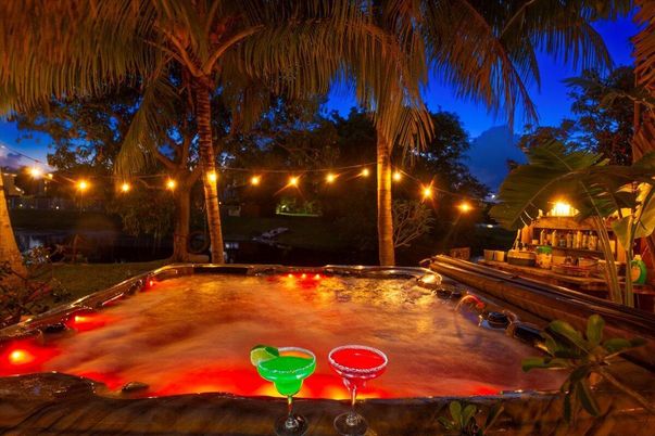 Exterior, Hot Tub