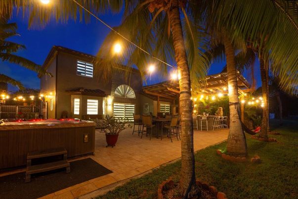 Exterior, Hot Tub