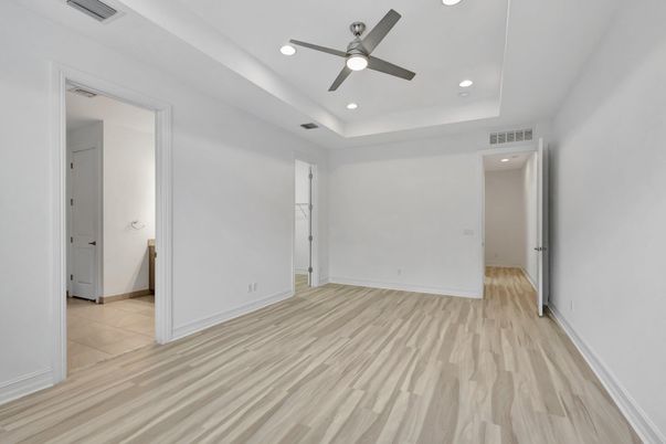 Empty room, Interior, Recessed Lighting, Wood Texture Flooring