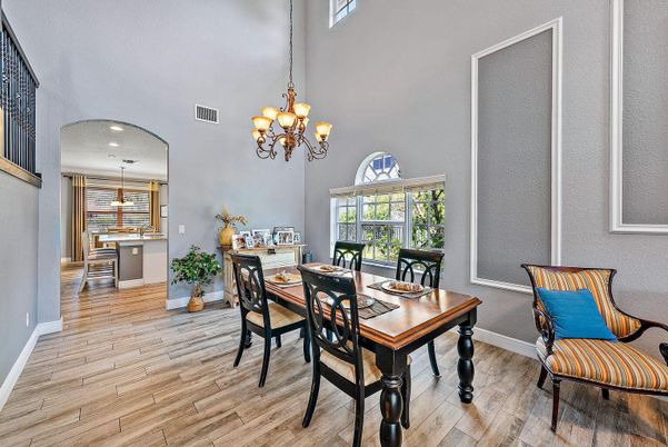 Chandelier, Dining room, Interior, Kitchen, Pendant Lights, Recessed Lighting, Wood Texture Flooring