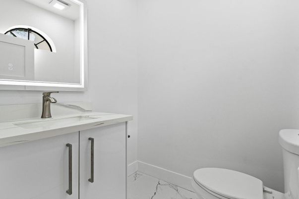 Bathroom, Interior, Marble, Recessed Lighting