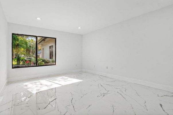 Empty room, Interior, Marble, Recessed Lighting
