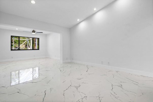 Empty room, Interior, Marble, Recessed Lighting