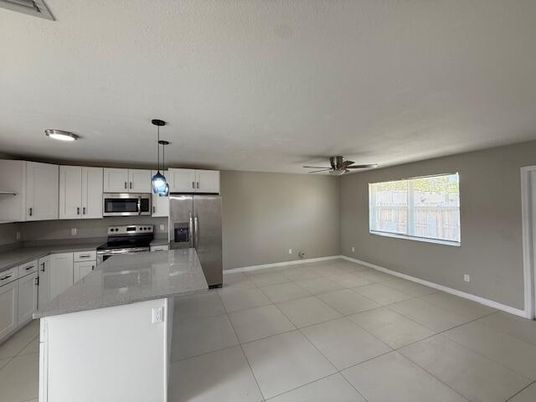 Interior, Kitchen, Pendant Lights, Stainless Steel Appliances