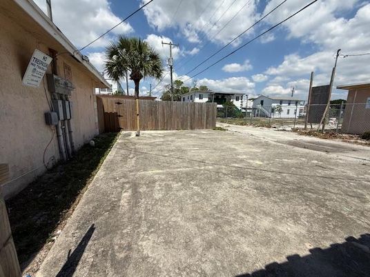Backyard, Exterior