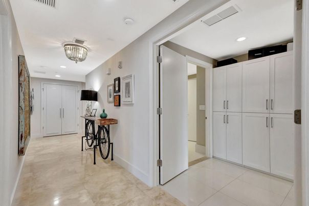 Interior, Recessed Lighting