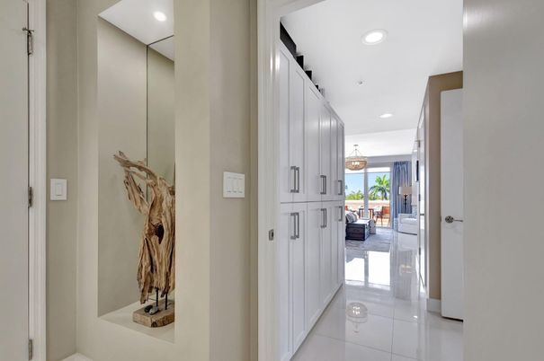 Interior, Recessed Lighting