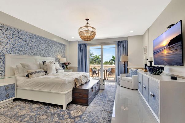 Bedroom, Chandelier, Interior, Recessed Lighting