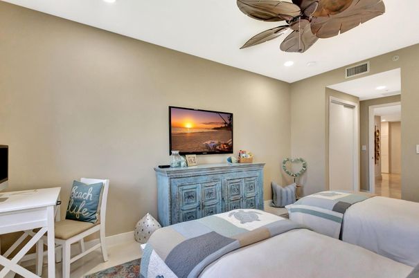 Bedroom, Interior, Recessed Lighting