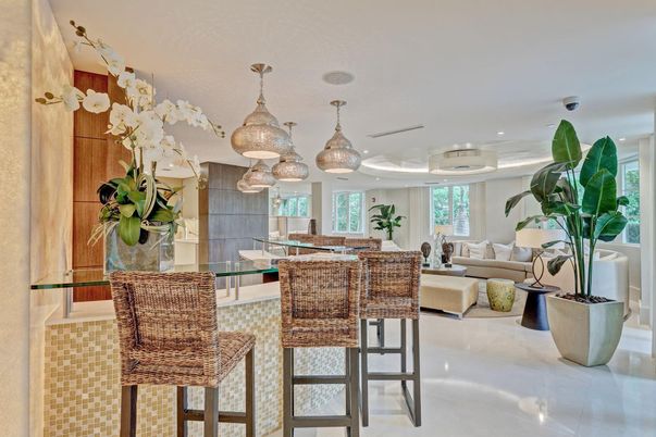 Interior, Living room, Pendant Lights, Recessed Lighting
