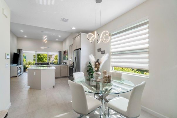 Dining room, Interior, Kitchen, Pendant Lights, Recessed Lighting, Stainless Steel Appliances