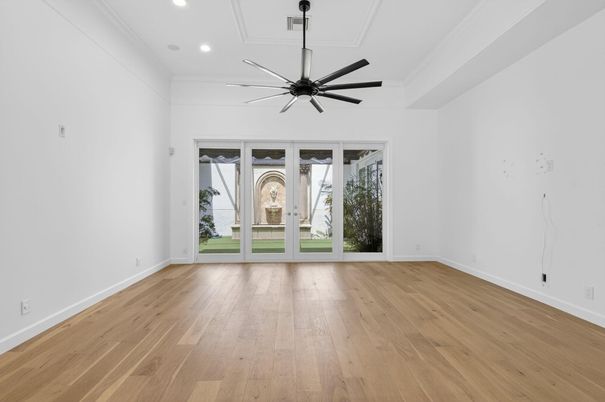 Empty room, Interior, Recessed Lighting, Wood Texture Flooring
