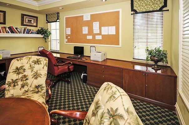 Home Office, Interior