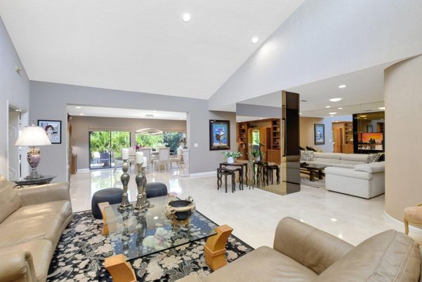 Dining room, Interior, Living room, Recessed Lighting