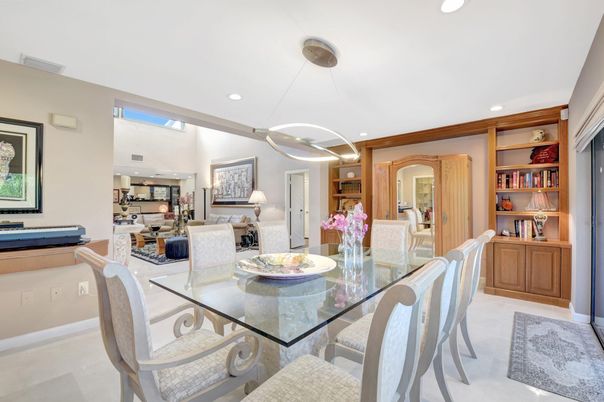Dining room, Interior, Living room, Pendant Lights, Recessed Lighting