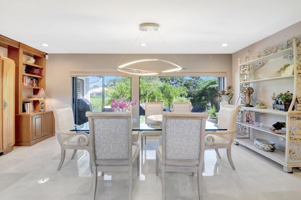 Dining room, Interior, Pendant Lights, Recessed Lighting