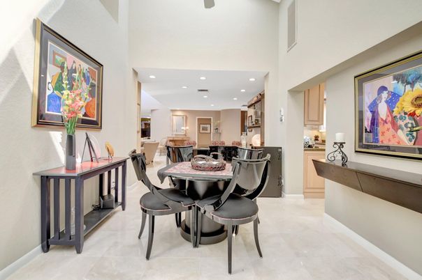 Dining room, Interior, Recessed Lighting