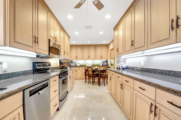 Dining room, Interior, Kitchen, Recessed Lighting