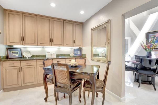Dining room, Interior, Recessed Lighting
