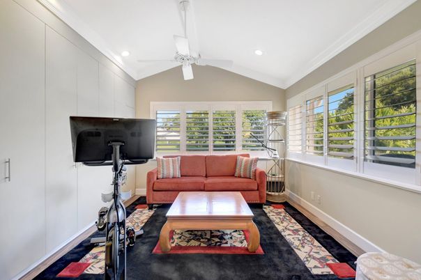 Fitness Equipment, Interior, Living room, Recessed Lighting