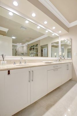 Bathroom, Dual Sink Vanities, Interior, Recessed Lighting
