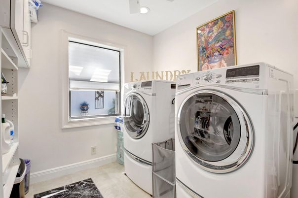 Interior, Recessed Lighting, Utility Closets, Washer