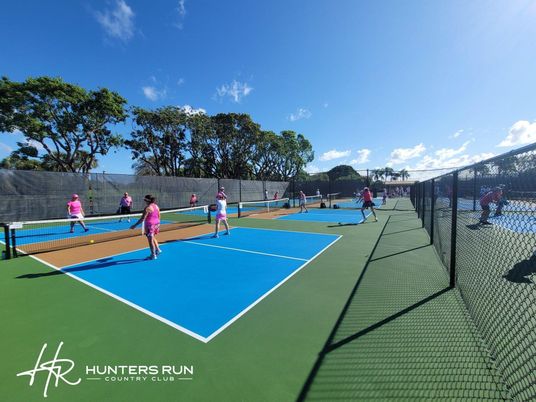 Exterior, Tennis Courts