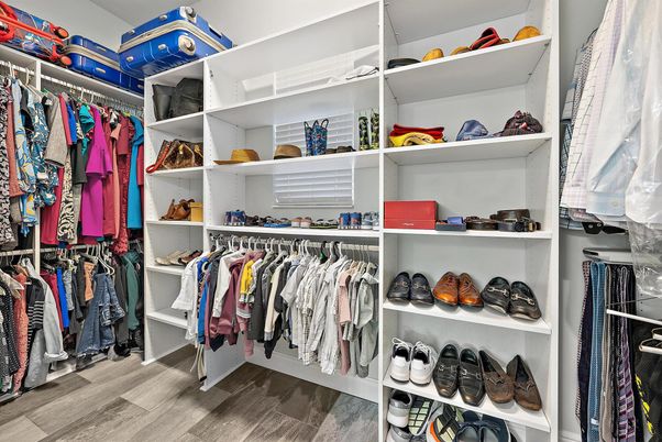 Interior, Walk-in Closets, Wood Texture Flooring