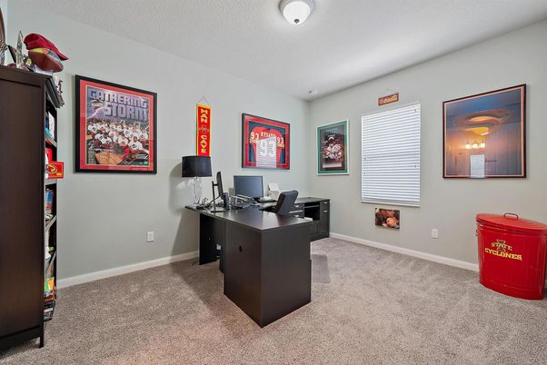 Home Office, Interior