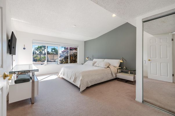 Bedroom, Interior, Recessed Lighting