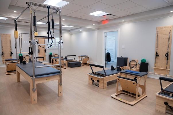 Fitness Equipment, Interior, Recessed Lighting, Wood Texture Flooring