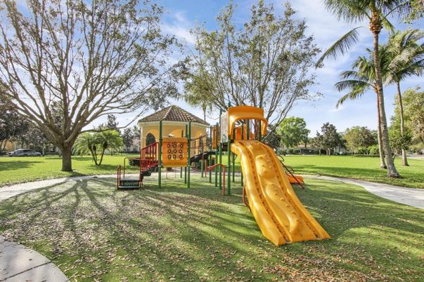 Backyard, Exterior, Playground