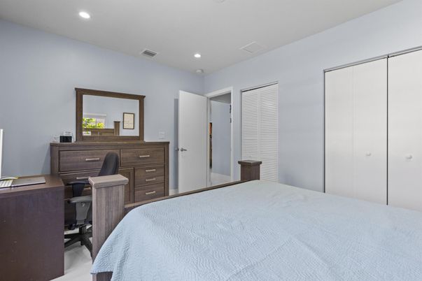 Bedroom, Home Office, Interior, Recessed Lighting
