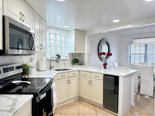 Dining room, Interior, Kitchen, Recessed Lighting