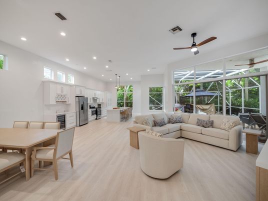 Dining room, Interior, Kitchen, Living room, Pendant Lights, Recessed Lighting, Stainless Steel Appliances, Wood Texture Flooring