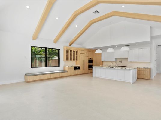 Interior, Kitchen, Pendant Lights, Recessed Lighting, Wooden Beams