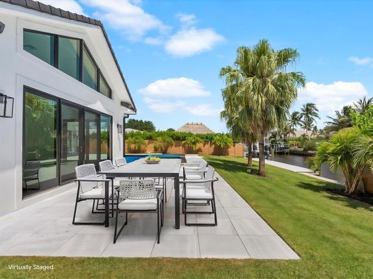 Backyard, Exterior, Water