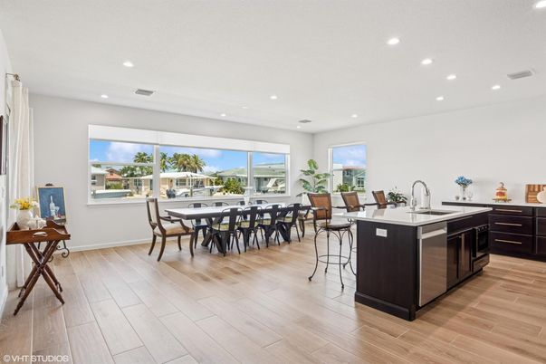 Dining room, Interior, Kitchen, Recessed Lighting, Wood Texture Flooring