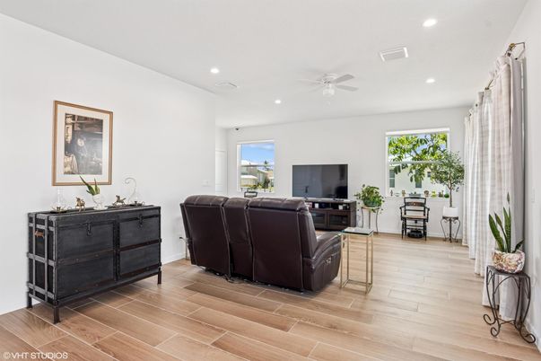 Interior, Living room, Recessed Lighting, Wood Texture Flooring